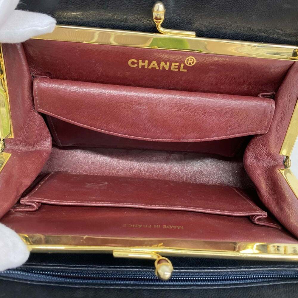 CHANEL Blue Lambskin Leather Shoulder Bag - Picture 8 of 10